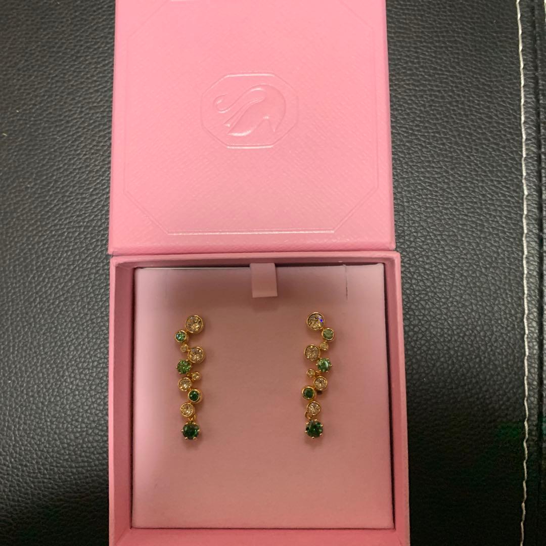 スワロフスキー！ピアス