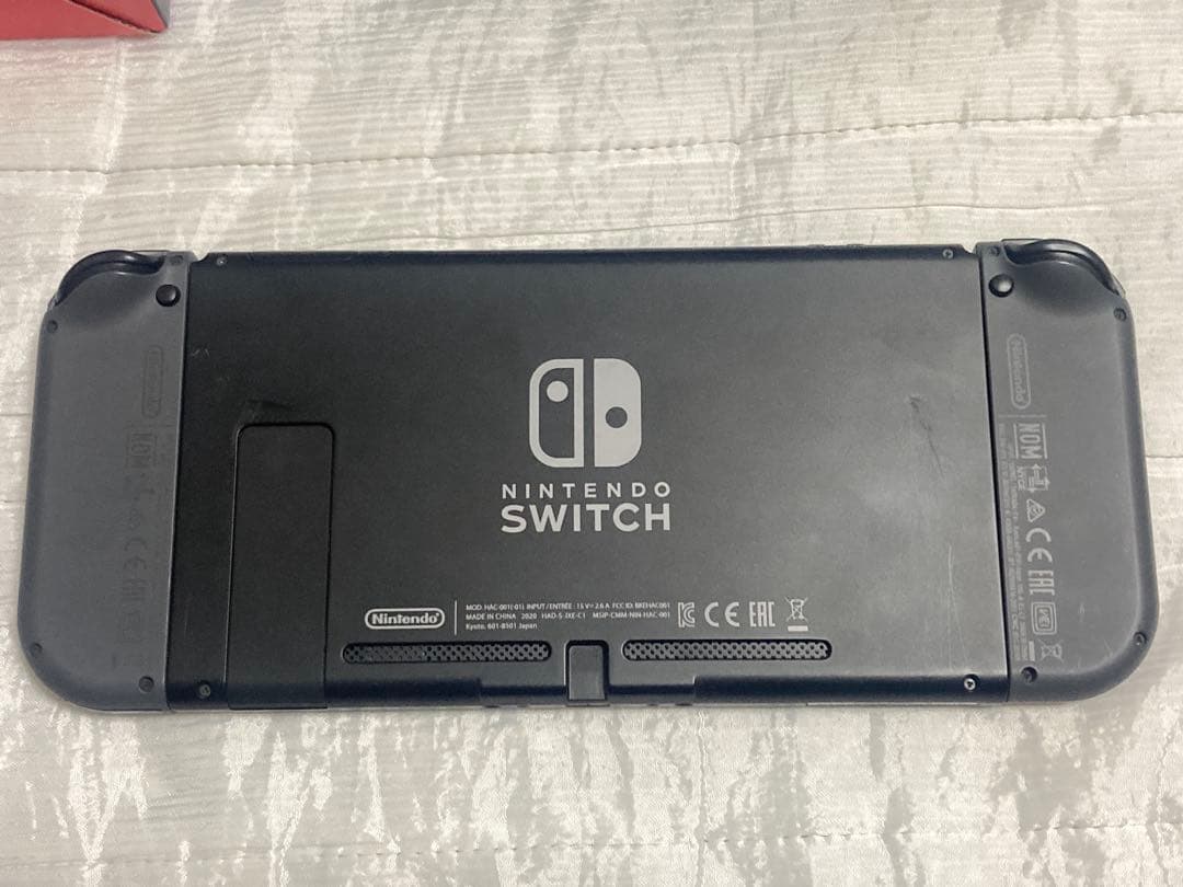 任天堂Switch本体　グレー