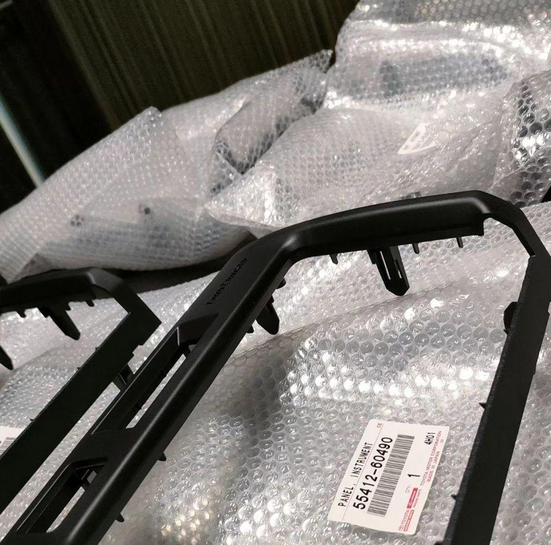 ランクル70 再再販 8インチナビ専用パネル(GDJ76W)