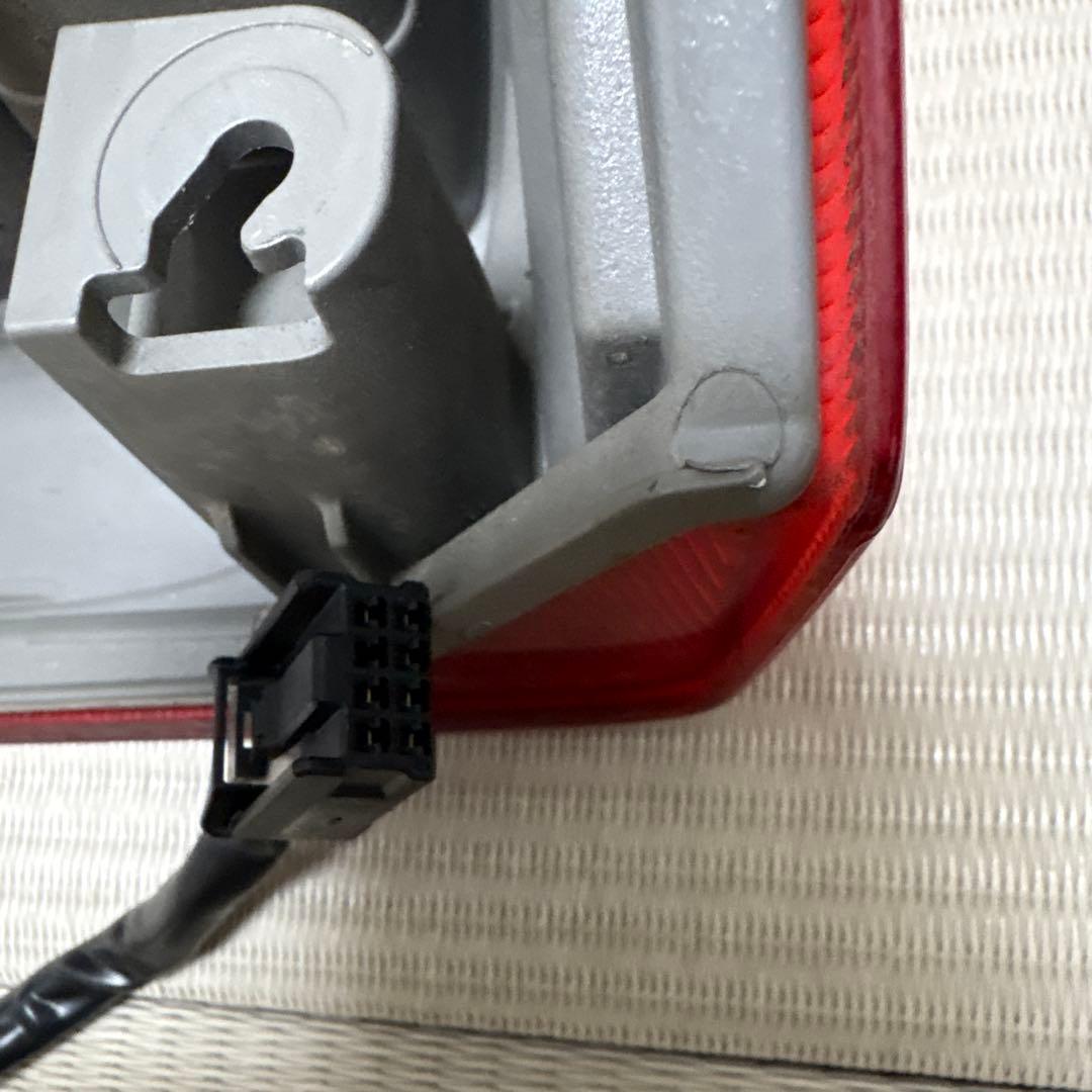 ダイハツ　タント　LA600S 左テールランプ