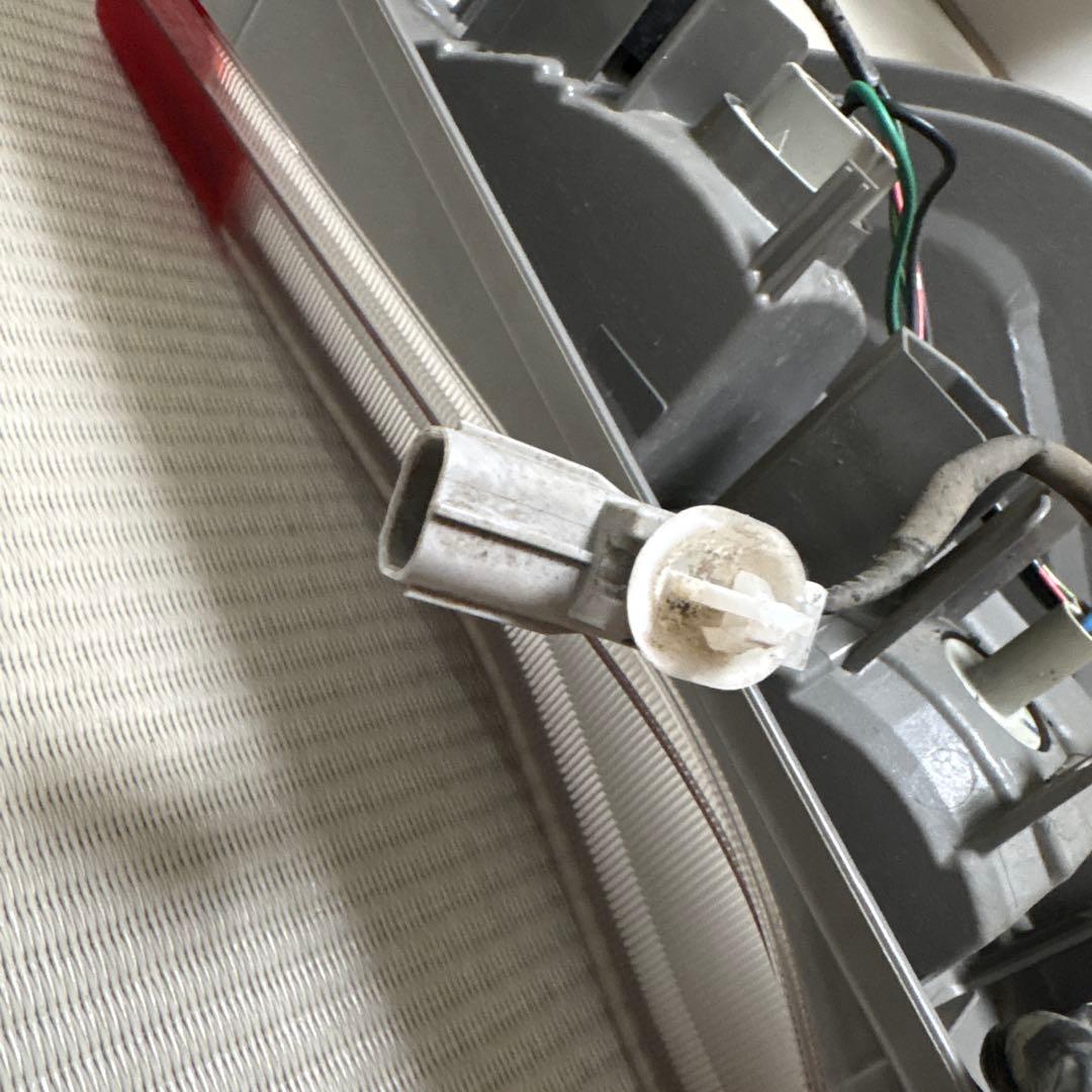 ダイハツ　タント　LA600S 左テールランプ