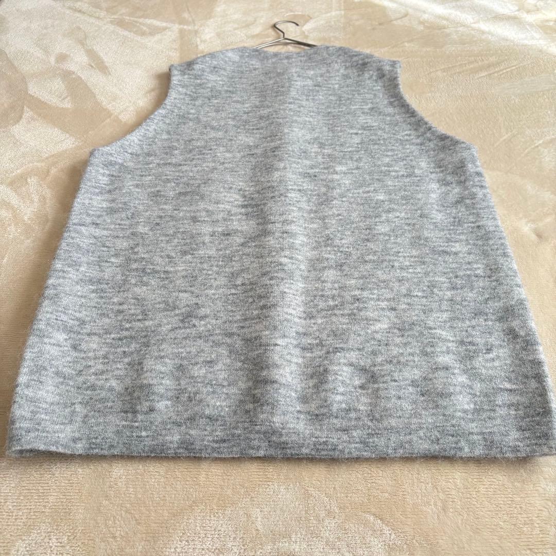 新品タグ付✨　自由区　大きいサイズ44　モヘアニットジレ　ライトグレー　完売品