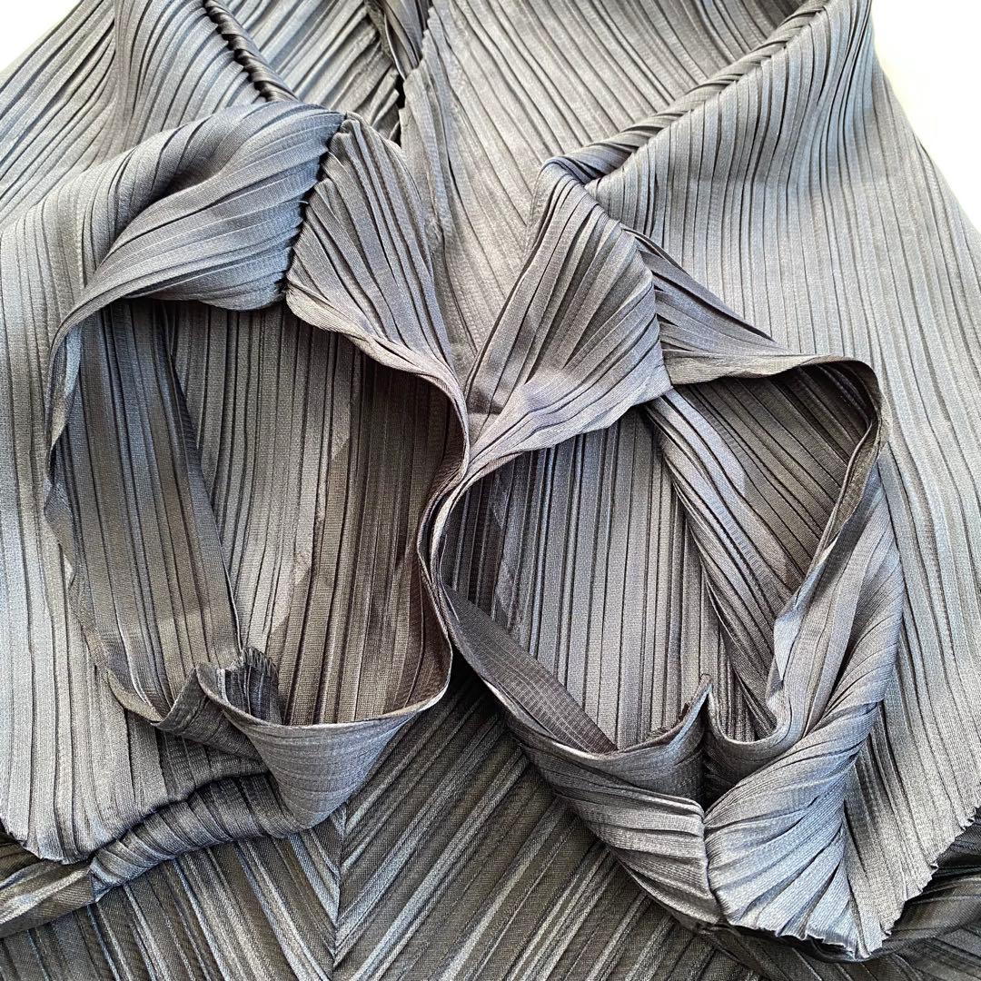 美品★PLEATS PLEASE イッセイミヤケ 半袖カットソー Vネック 3