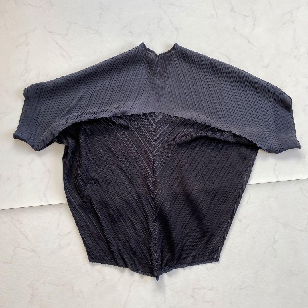 美品★PLEATS PLEASE イッセイミヤケ 半袖カットソー Vネック 3