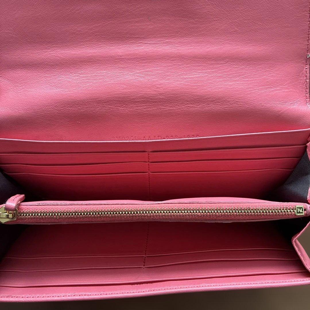 FENDI ピンクレザー 長財布　箱付き