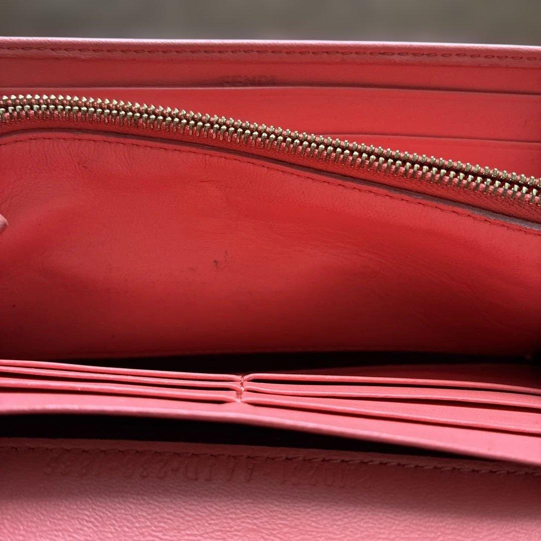 FENDI ピンクレザー 長財布　箱付き