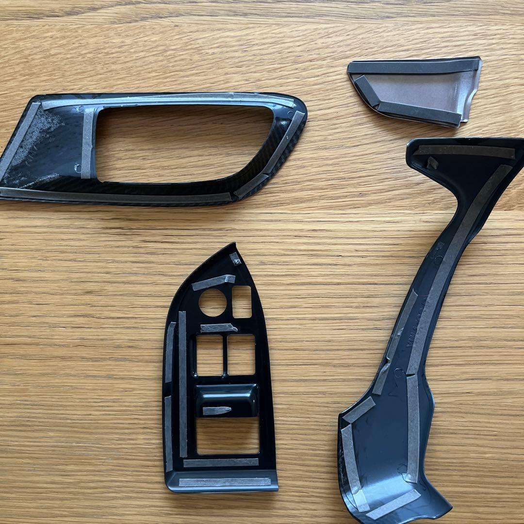 美品 トヨタ86 ZN6 ドアスイッチパネル他 カーボン調ドア周りセット