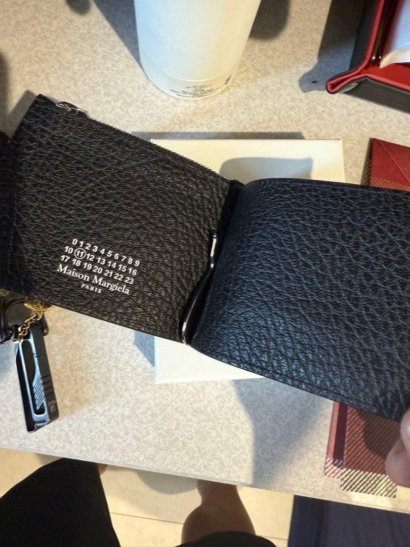 新型Maison Margiela メゾンマルジェラ マネークリップ レザー