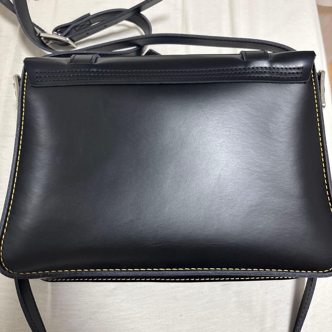 く*に様 期間限定値下げ中 Dr. Martens 11インチ　レザー　サッチェ