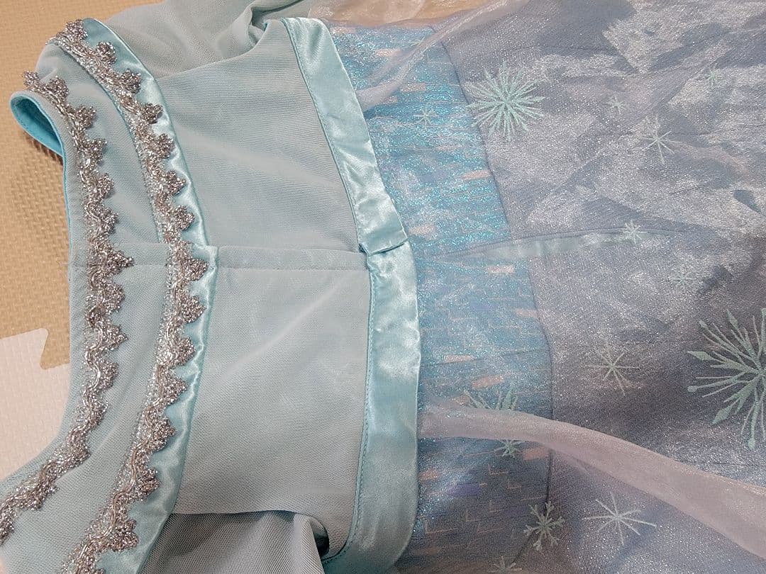 ビビディバビディブティック　ディズニーアナと雪の女王エルサドレス 雪の結晶ピン