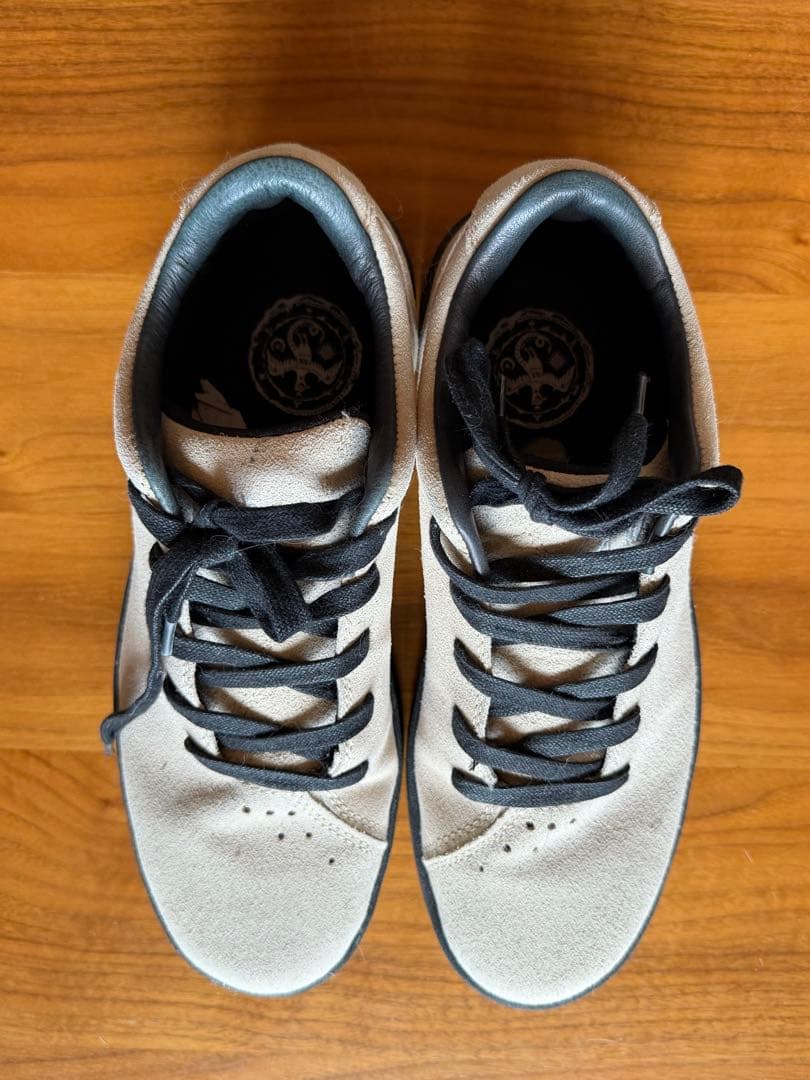 AREth アース　スニーカー25.5