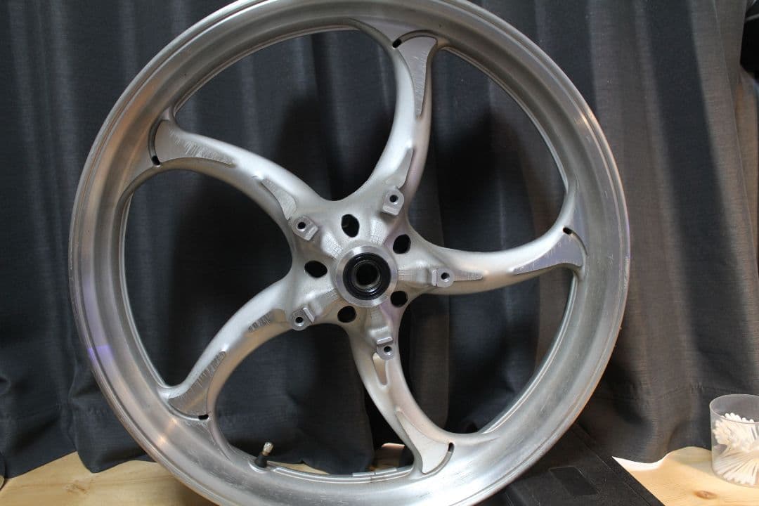 xv1900cu 純正 フロントホイール