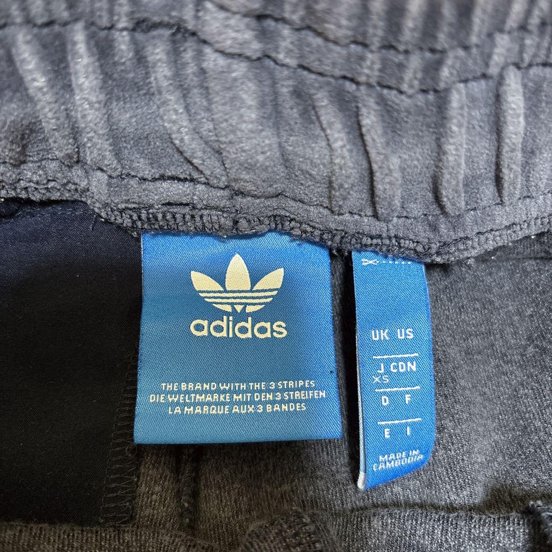 アディダス　adidas　ベロア　ジャージ　セットアップ　XSサイズ