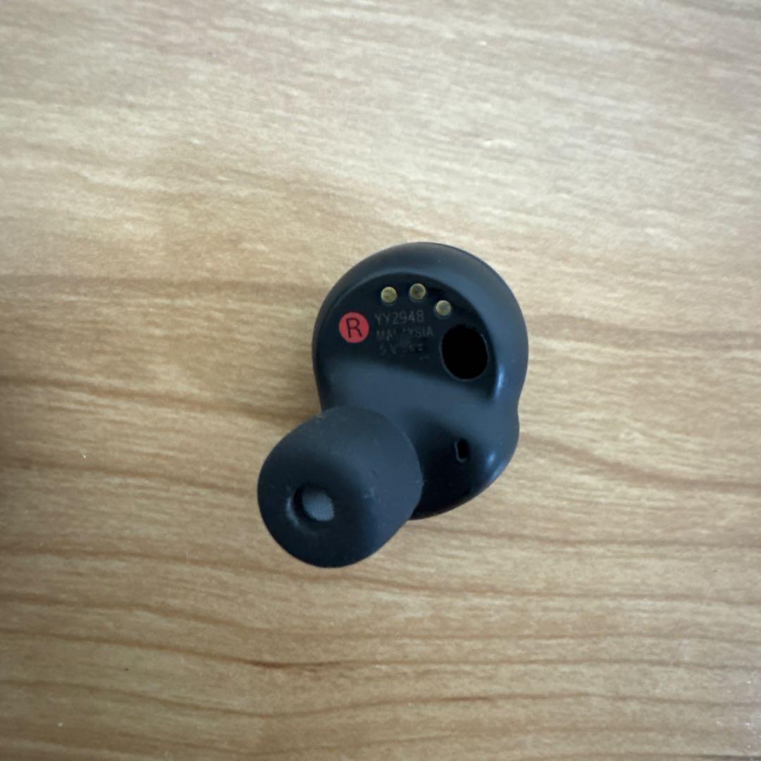 【完品】WF-1000XM4 ソニーワイヤレスイヤホン シリコンケーキ付き