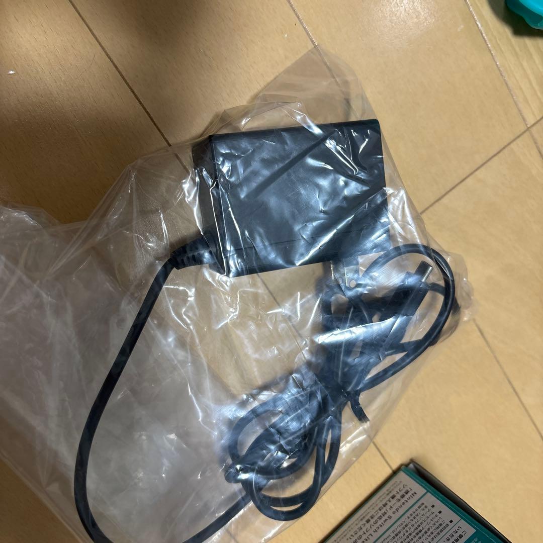 Switch light　箱入りセット　画面シート　保護ケース　SDカード付き