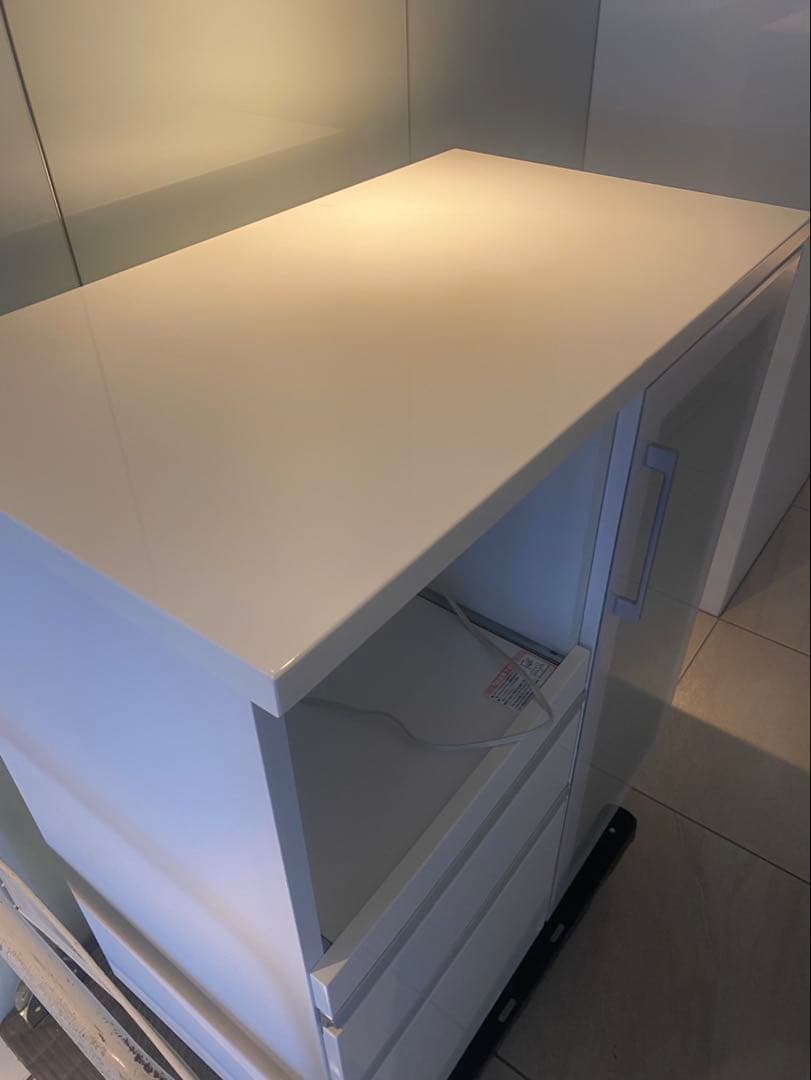 ニトリ　SP201 木製レンジボード　ホワイト　幅88 高さ101 食器棚