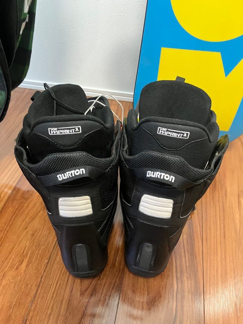 スノーボード（Burton）4点セット+ウェア（ESTIVO）