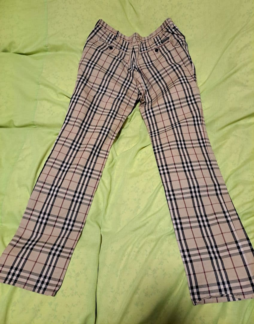 超名作　代名詞バーバリーチェック　バーバリーブラックレーベル　クレストブリッジ