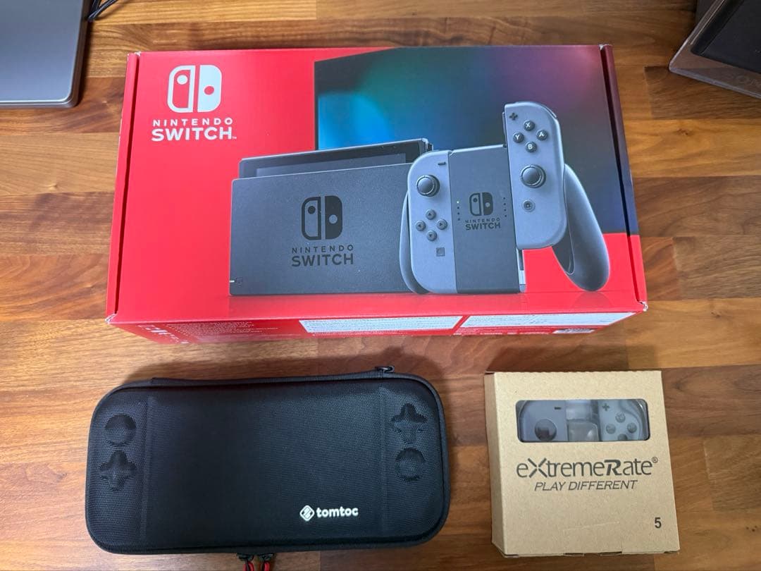 【箱付き】【美品】 Nintendo Switch 本体 ブラック+おまけ