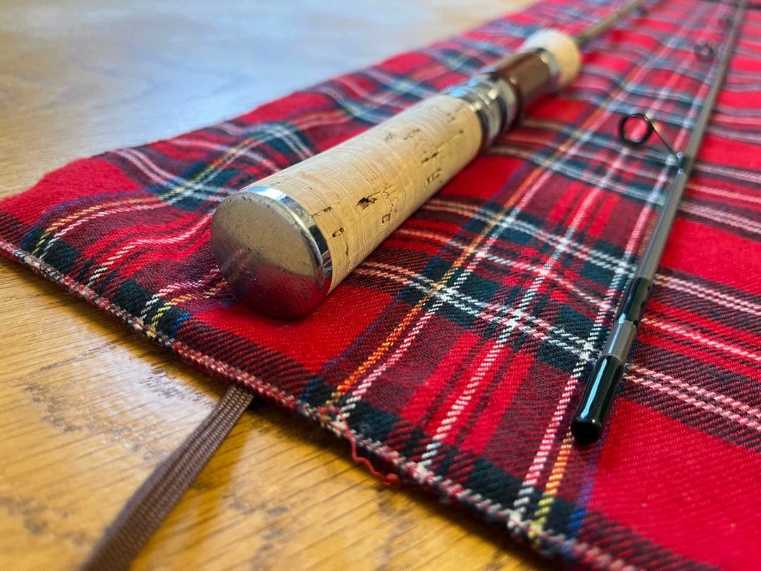 ザウルストラウトSpinBORON Twitch'N 56ULトラウトロッド