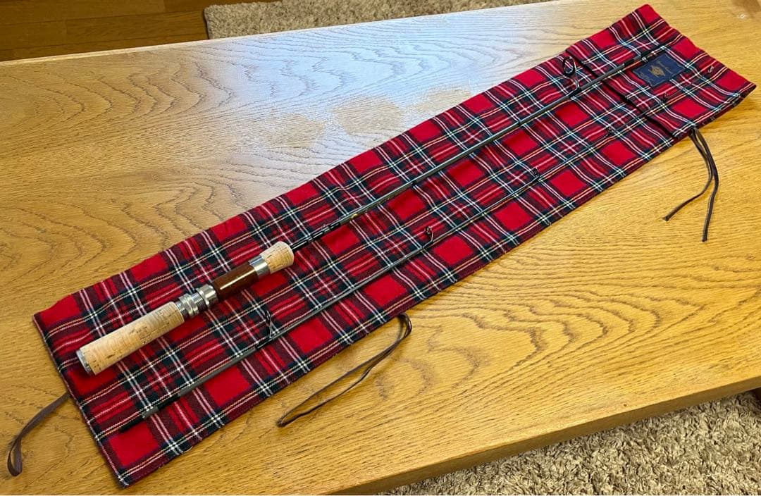 ザウルストラウトSpinBORON Twitch'N 56ULトラウトロッド