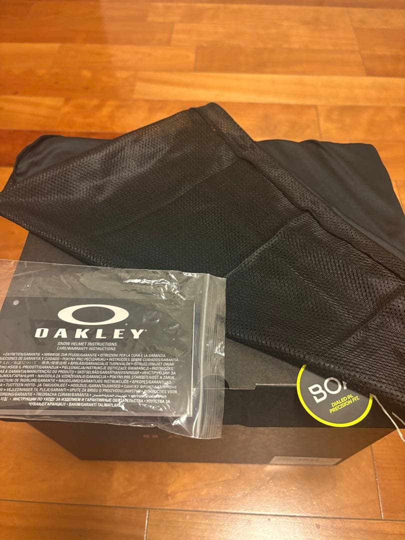 【美品】OAKLEY MOD1 ASIA FITブラック　M（57-61cm）