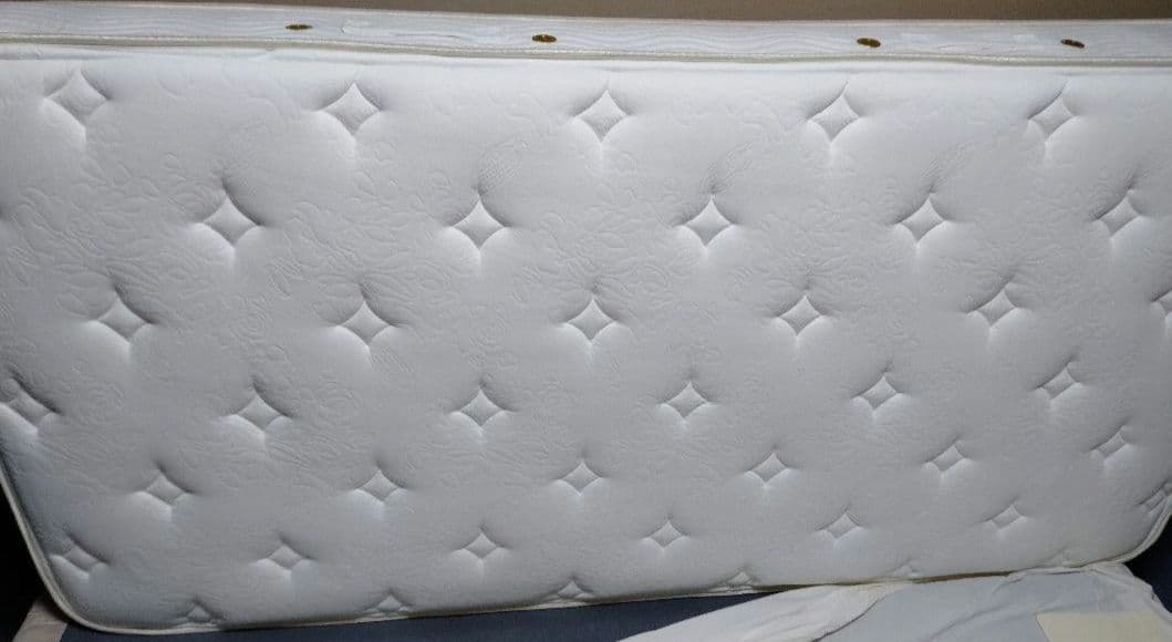 再値引き美品シモンズ シングルマット 配送料とメルカリ手数料が売上の半分と高い！