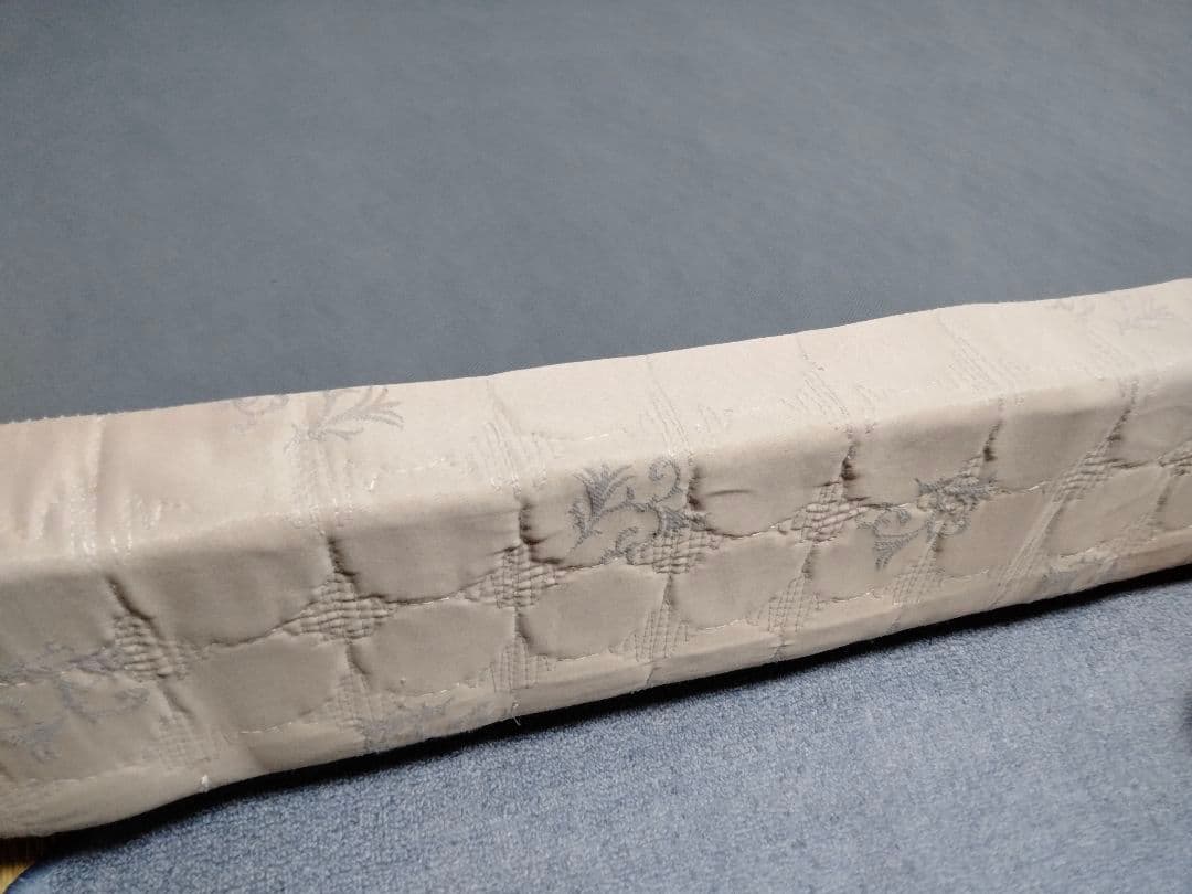 再値引き美品シモンズ シングルマット 配送料とメルカリ手数料が売上の半分と高い！