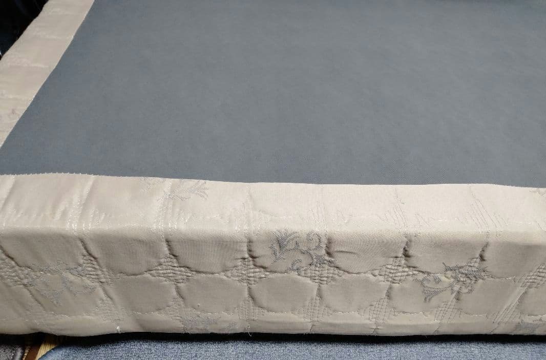 再値引き美品シモンズ シングルマット 配送料とメルカリ手数料が売上の半分と高い！