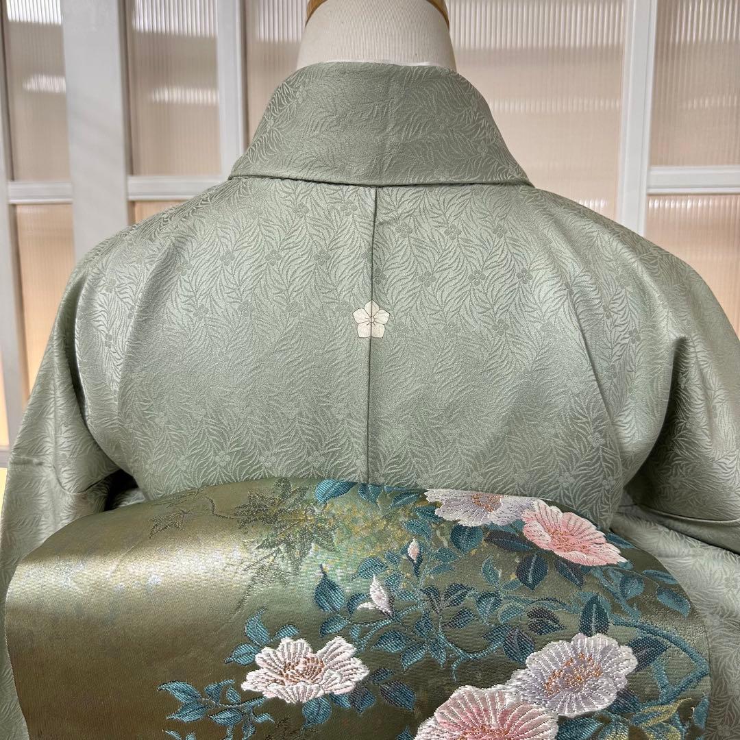 メ*ジ様 色無地　袷　正絹　一ツ紋　草花地紋　青磁鼠色　身丈151裄64サイズ小