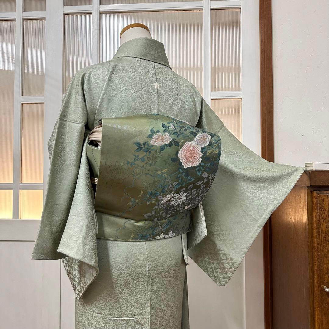 メ*ジ様 色無地　袷　正絹　一ツ紋　草花地紋　青磁鼠色　身丈151裄64サイズ小