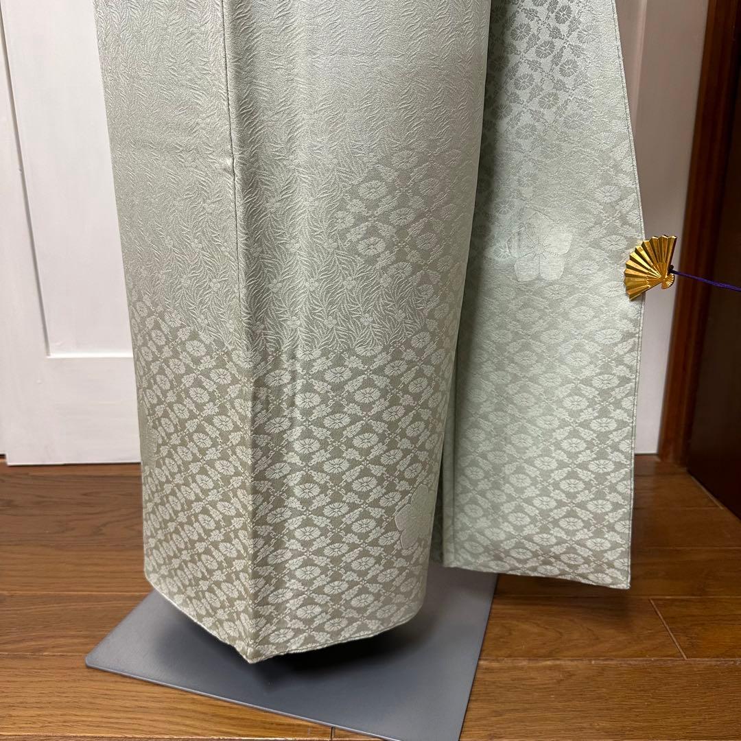 メ*ジ様 色無地　袷　正絹　一ツ紋　草花地紋　青磁鼠色　身丈151裄64サイズ小