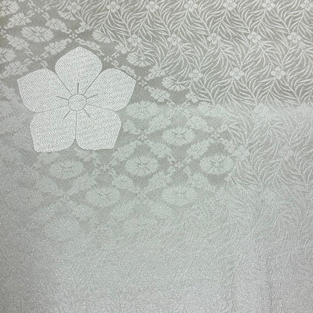 メ*ジ様 色無地　袷　正絹　一ツ紋　草花地紋　青磁鼠色　身丈151裄64サイズ小