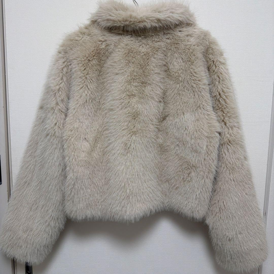 【完売商品 タグ付き 】ZARA ショートフェイクファーコート M