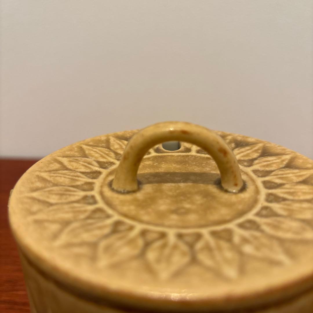 北欧ヴィンテージ　クイストゴー　レリーフ　シュガーポット　シール付き