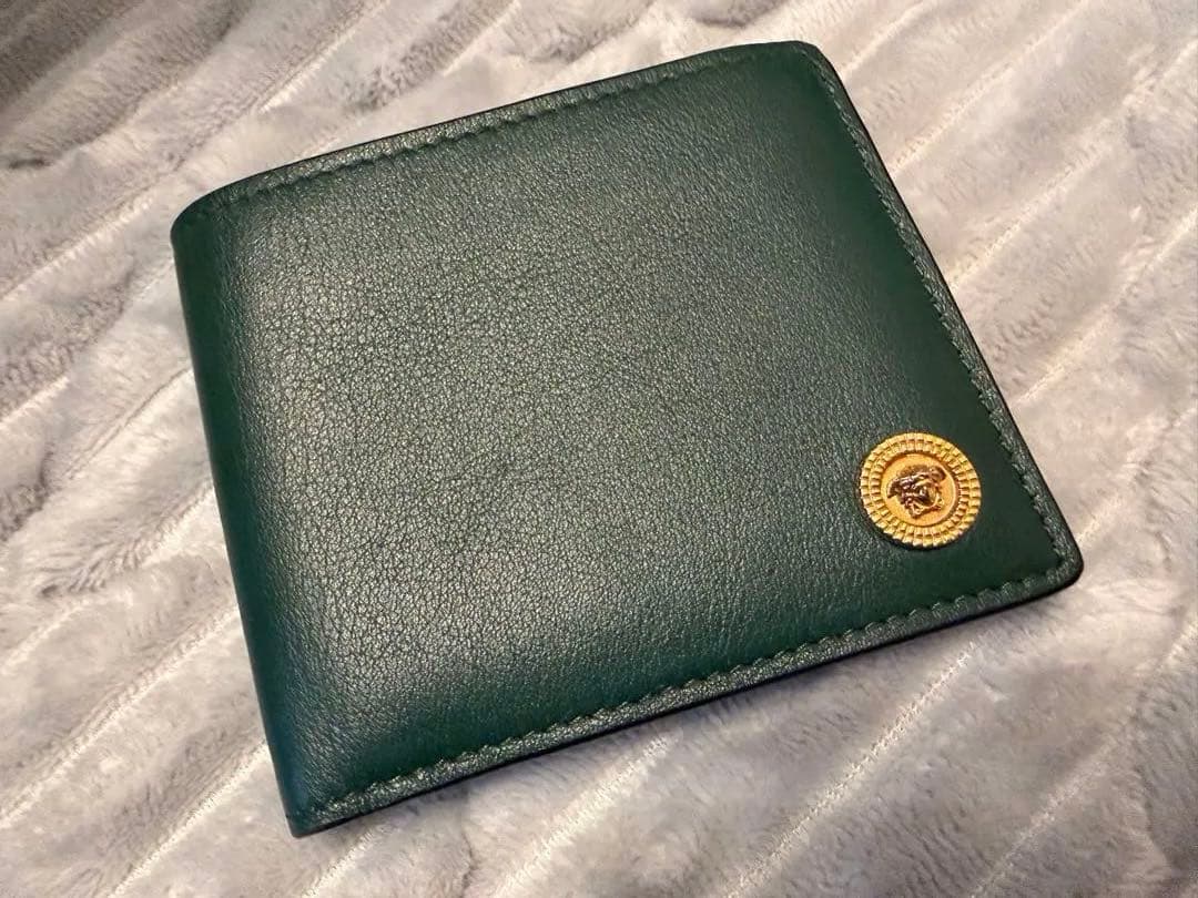 《最値下げ》VERSACE グリーン 二つ折り財布