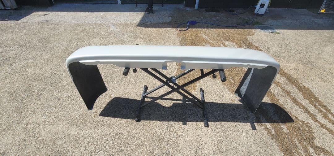 ハイエース 200系ナロー標準リアバンパー　 070塗装済み　引き取りOK