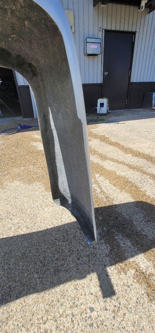 ハイエース 200系ナロー標準リアバンパー　 070塗装済み　引き取りOK