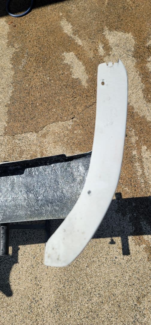 ハイエース 200系ナロー標準リアバンパー　 070塗装済み　引き取りOK