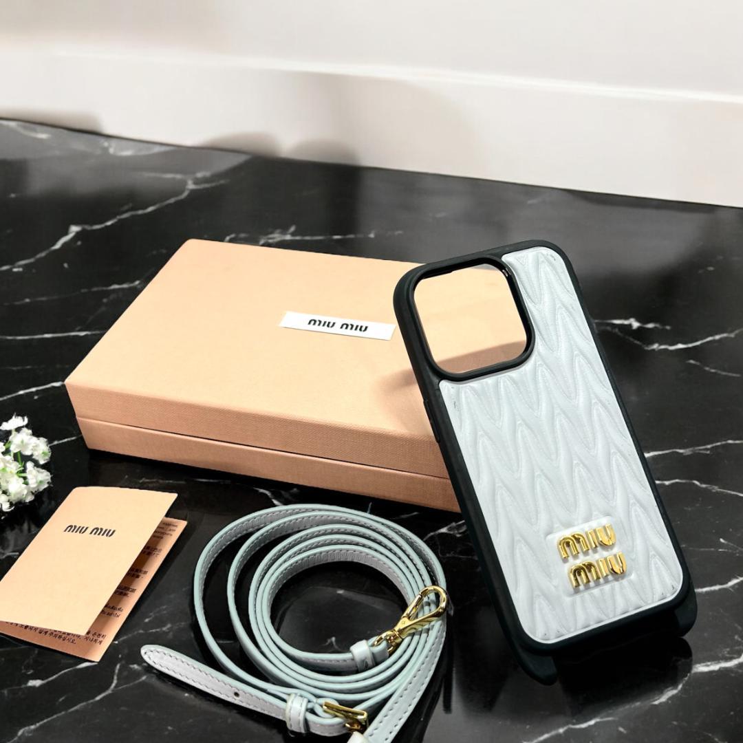 ✨正規品＆極美品‼️✨ ミュウミュウ iPhone 14Pro スマホケース