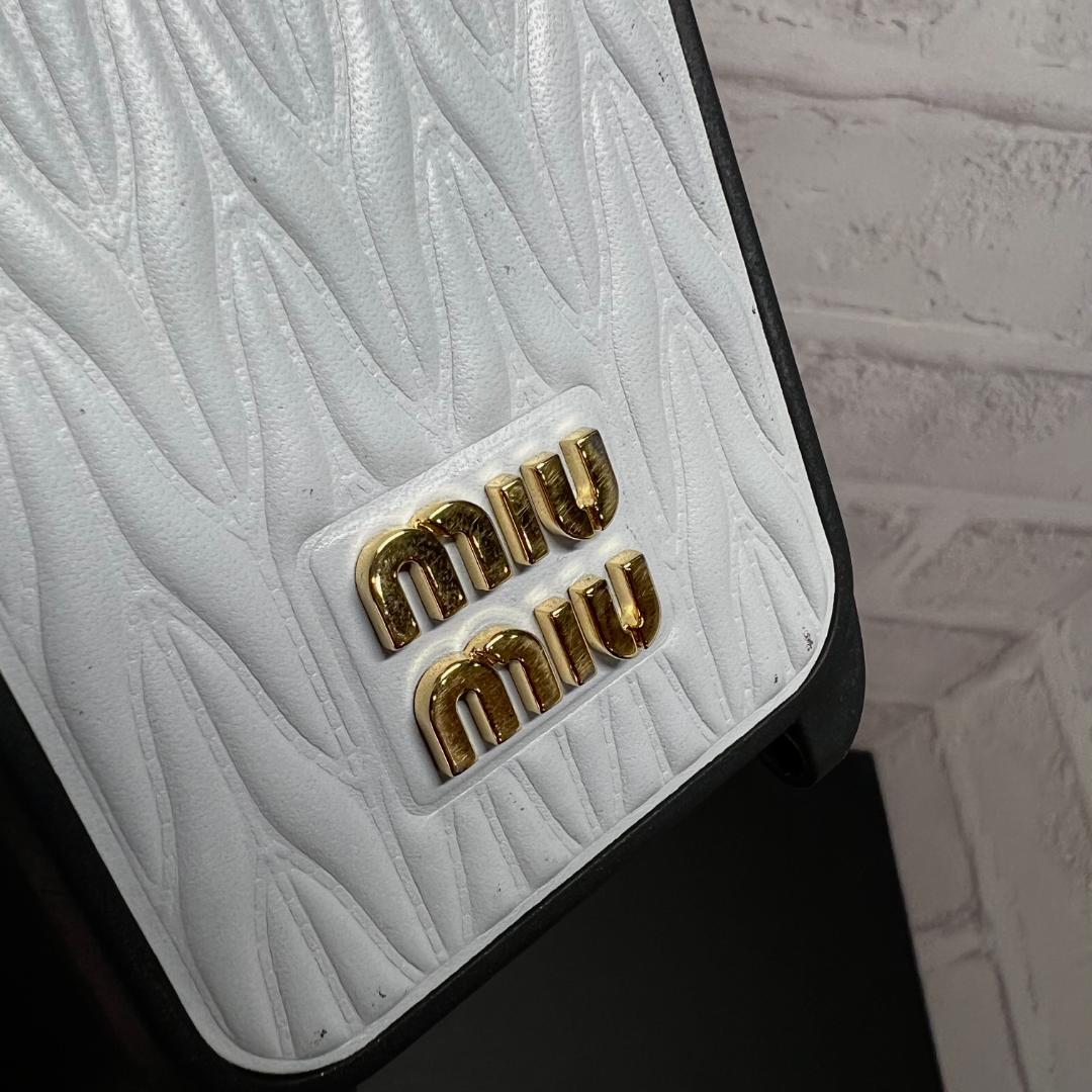 ✨正規品＆極美品‼️✨ ミュウミュウ iPhone 14Pro スマホケース