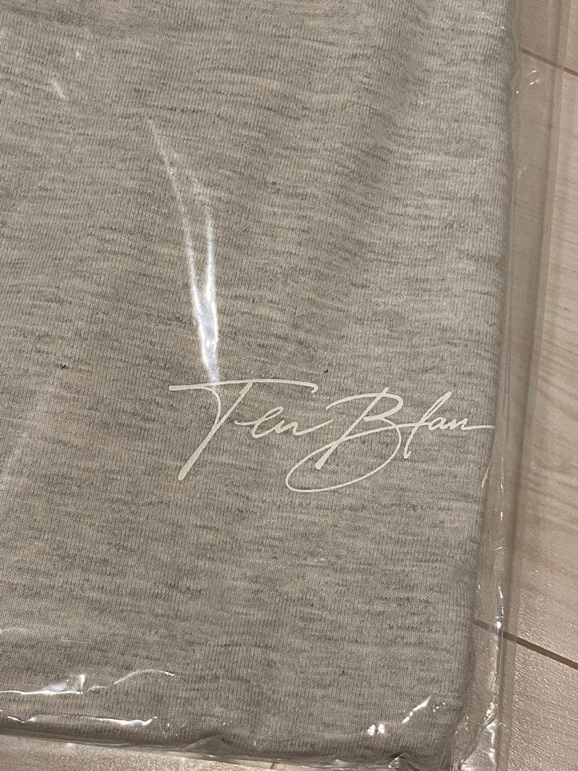 Netflix グラスハート Tシャツ