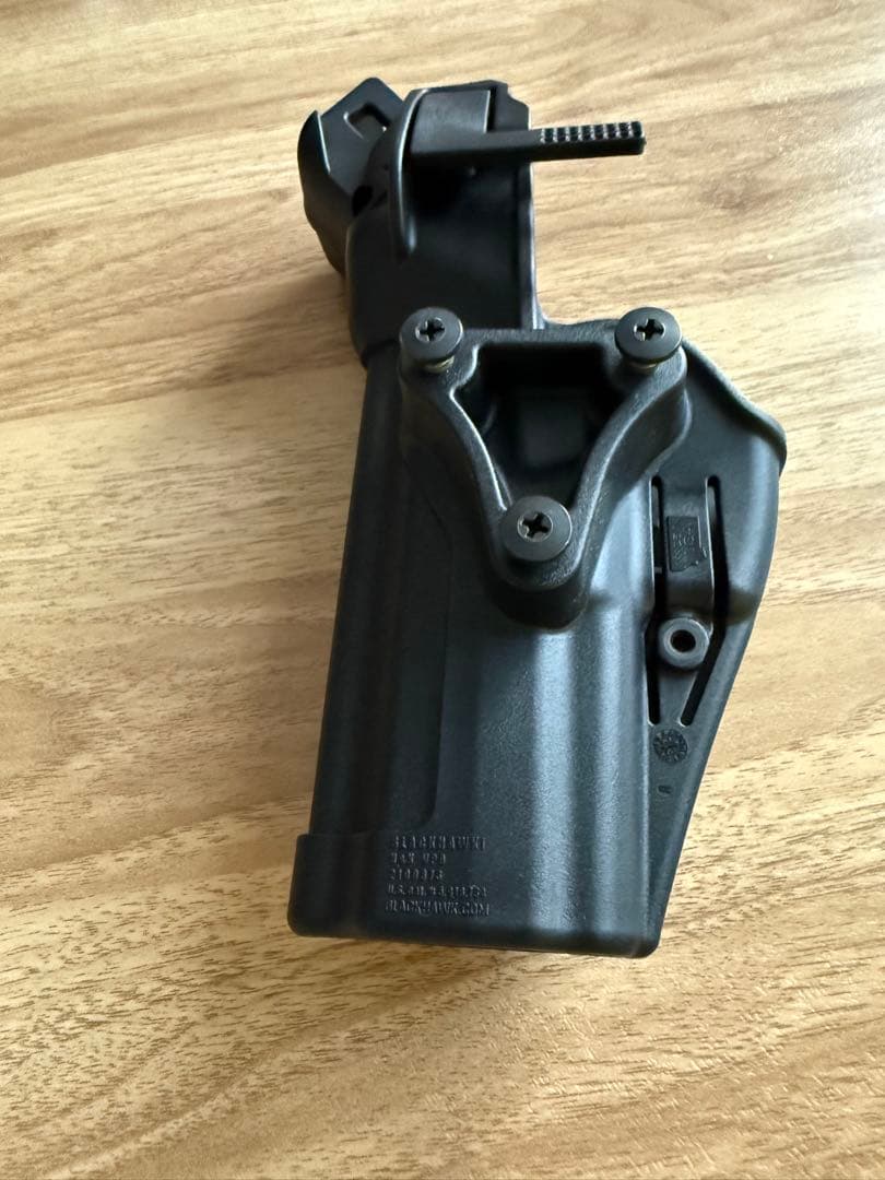 BLACKHAWK Serpa DUTYホルスター SFP9