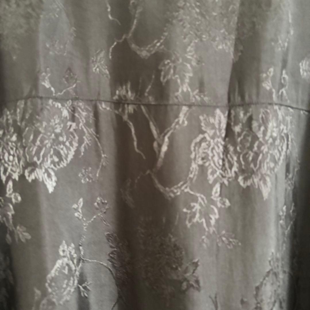 週末限定セール中！ 美品 Ameri サテンジャガード フラワーワンピース