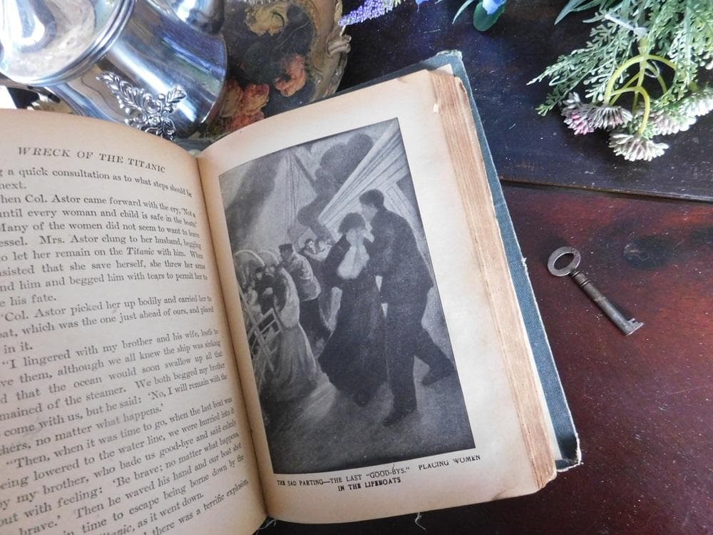 *゜+ 1912年　珍しい　タイタニック号の古書　英国の古書　アンティーク訳アリ