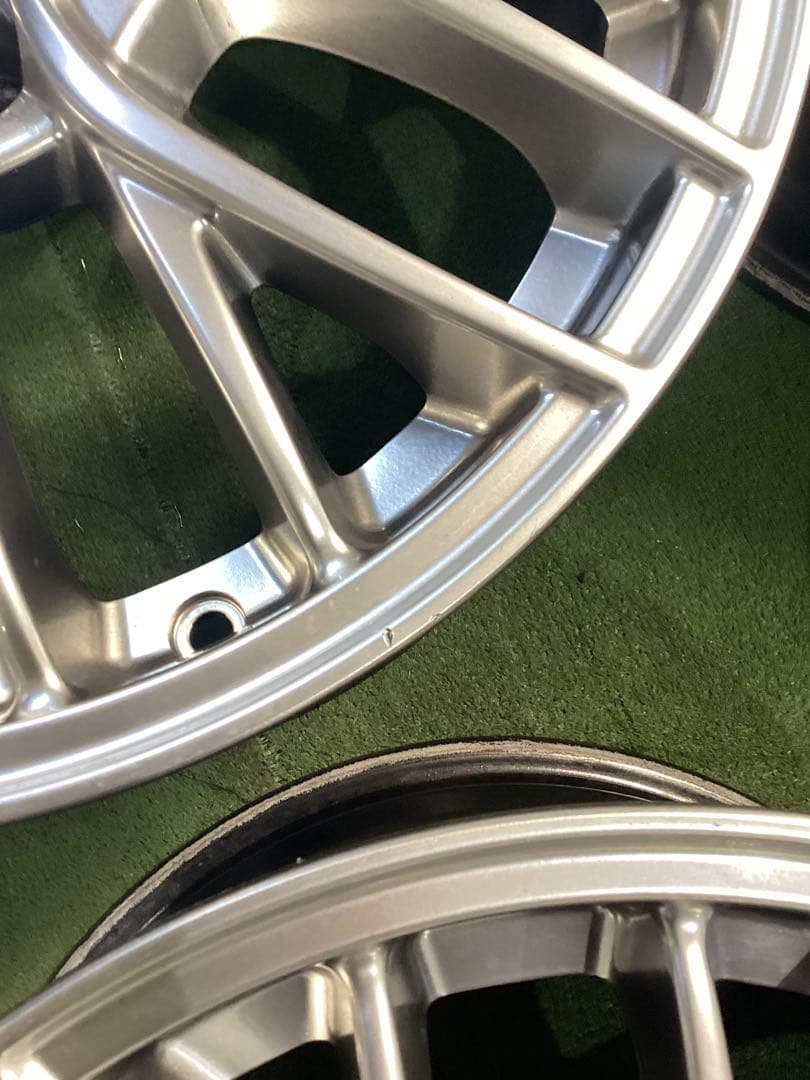 Y328[送料無料]スバル　サイズ　18x8.5J ＋55