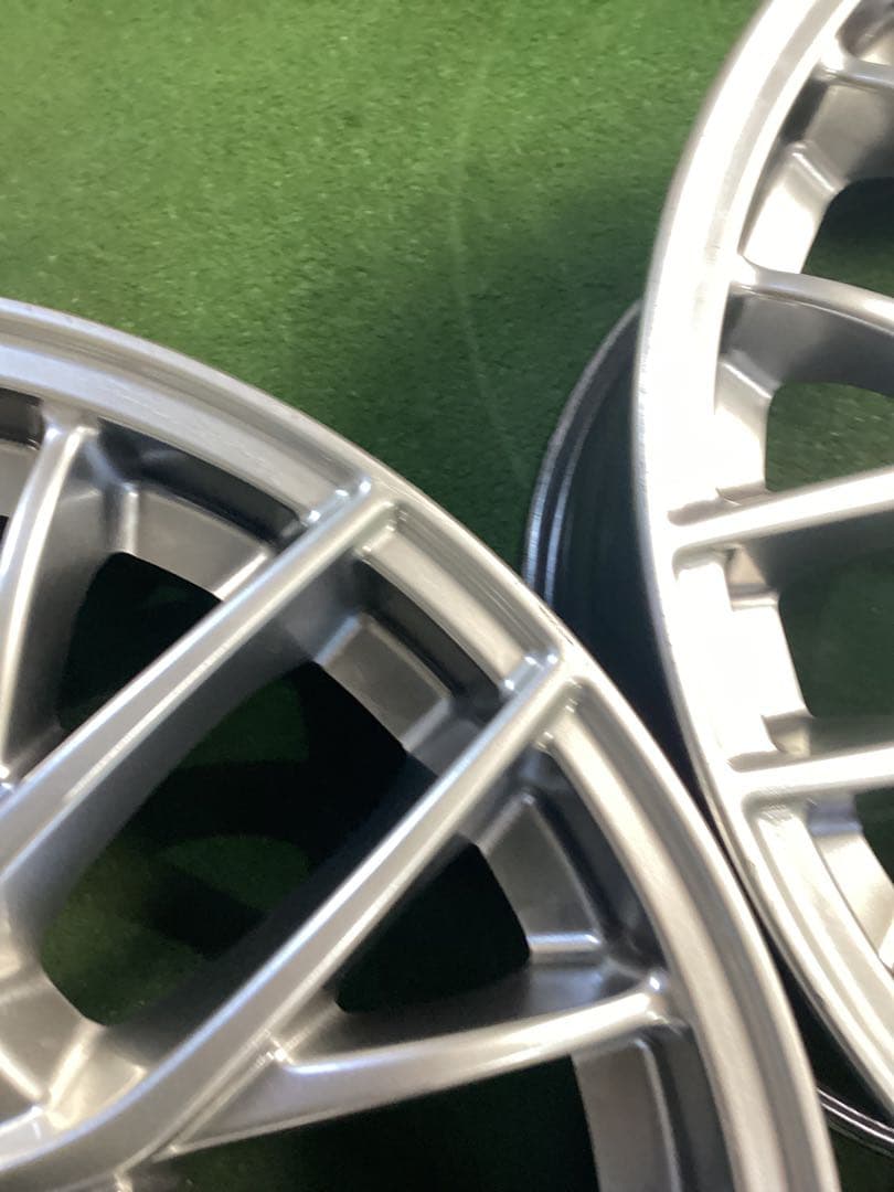 Y328[送料無料]スバル　サイズ　18x8.5J ＋55