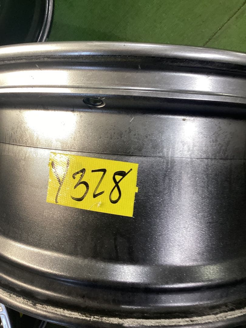 Y328[送料無料]スバル　サイズ　18x8.5J ＋55