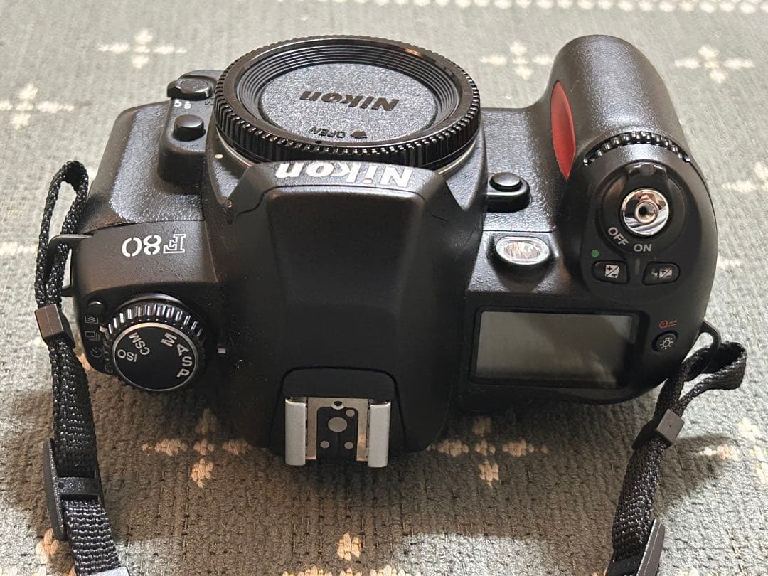 Nikon F80 一眼レフカメラ 50ミリf1.4 35ミリ〜70ミリ