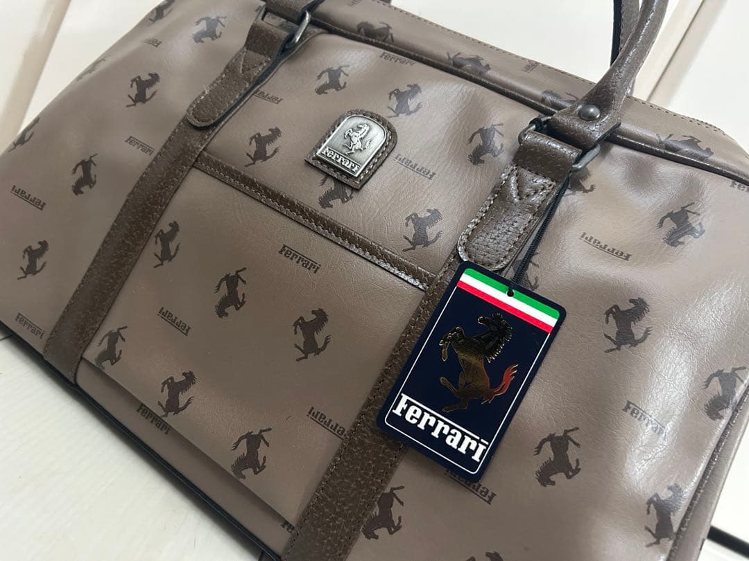 希少 未使用 新品 タグ付き フェラーリ Ferrari ハンドバッグ